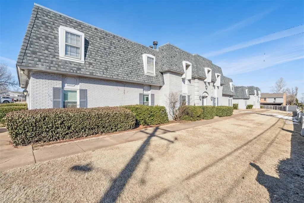 11417 N May #D, Oklahoma City, OK 73120 - #1