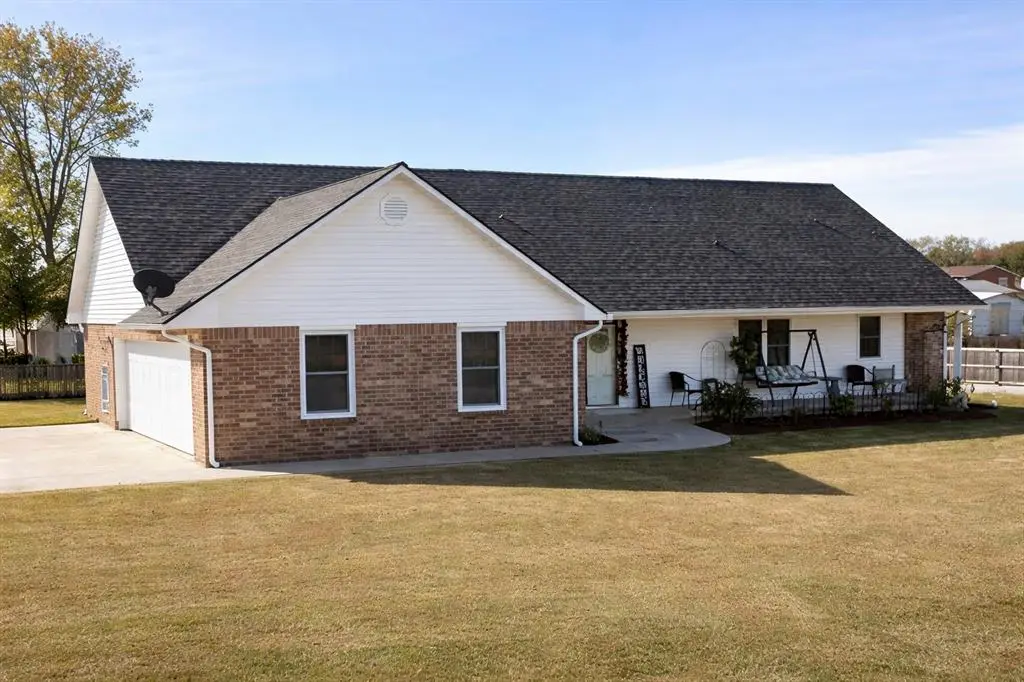 103 E 8th Street, Stratford, OK 74872 - Image #1