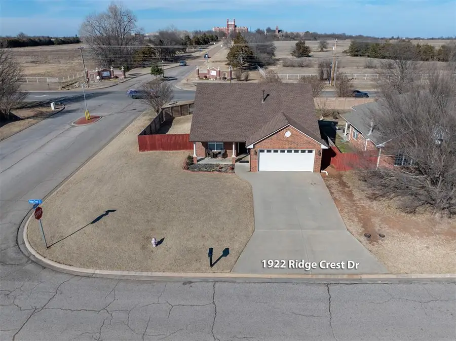 1922 Ridge Crest Drive, Shawnee, OK 74804 - #2