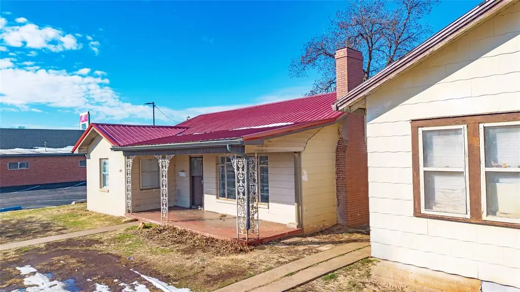 420 W Colorado Avenue, Chickasha, OK 73018 - Image #1