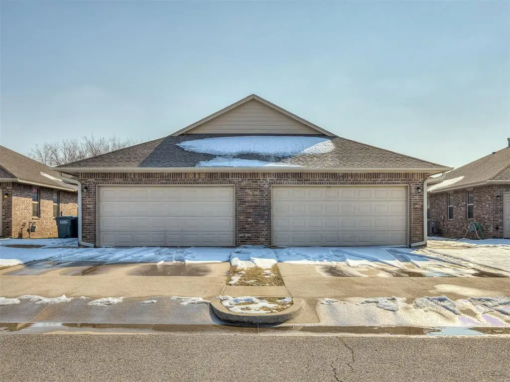 122 Ashley Drive #120 & 122, Edmond, OK 73003 - Image #1