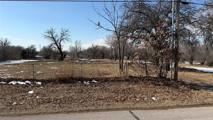 1915 N Avery Avenue, Nicoma Park, OK 73141 - #3