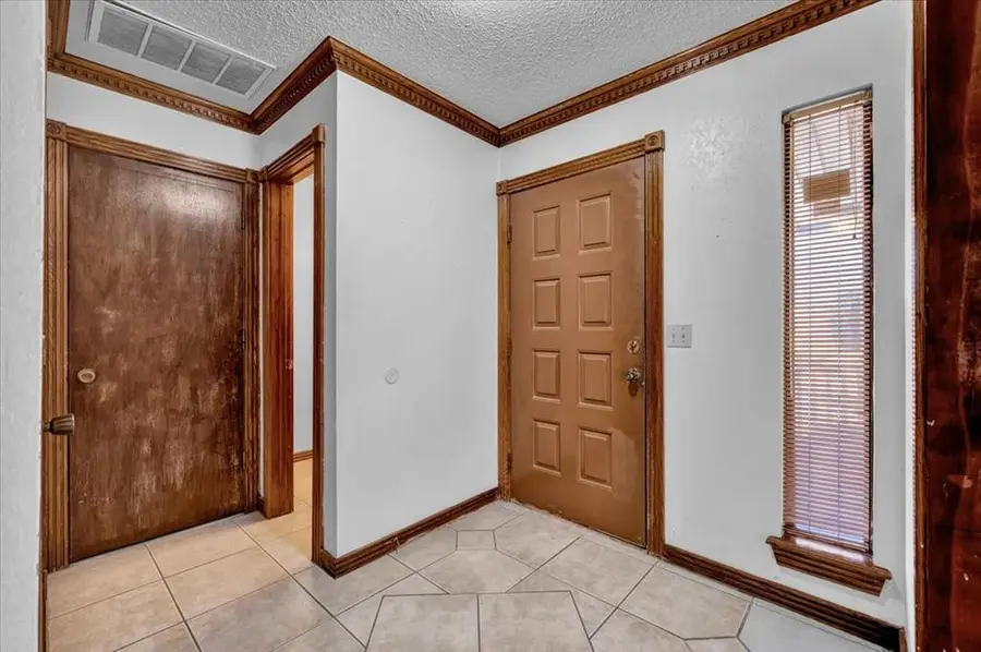 8304 NW 112th Street, Oklahoma City, OK 73162 - #3