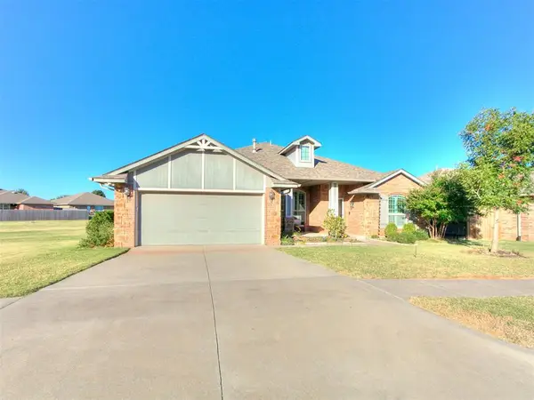 18313 Summer Grove Avenue, Edmond, OK 73012