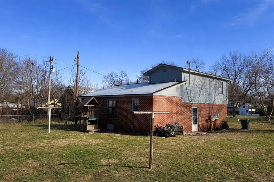 404 E Chickasaw Street, Wynnewood, OK 73098 - #2