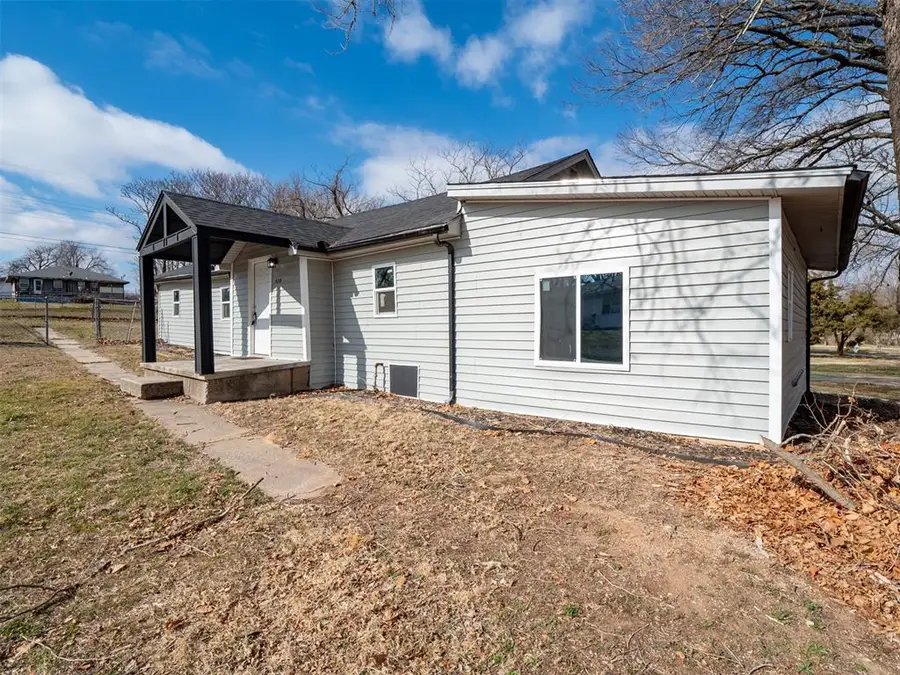 628 S Philadelphia Avenue, Shawnee, OK 74801 - #2