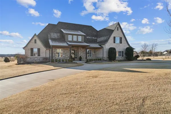 4200 Paloma Circle, Edmond, OK 73012