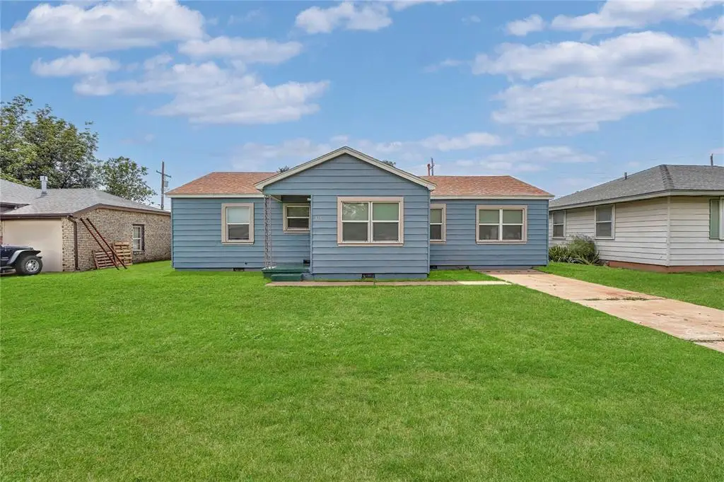615 N Lowe, Hobart, OK 73651 - #1