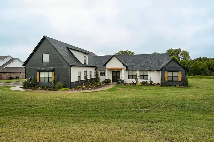 835 Hidden View Acres Drive, Blanchard, OK 73010 - Image #2