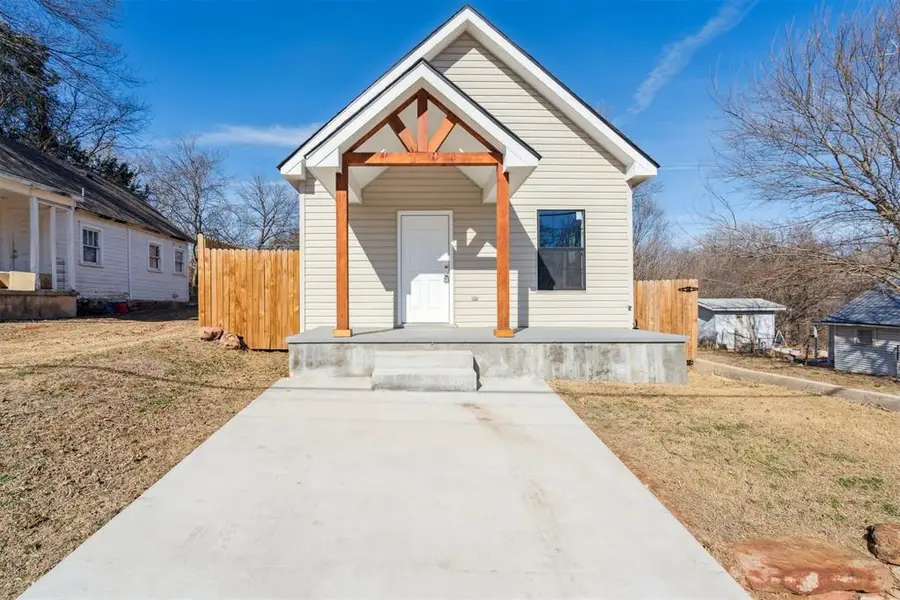 218 E 8th Street, Chandler, OK 74834 - #2