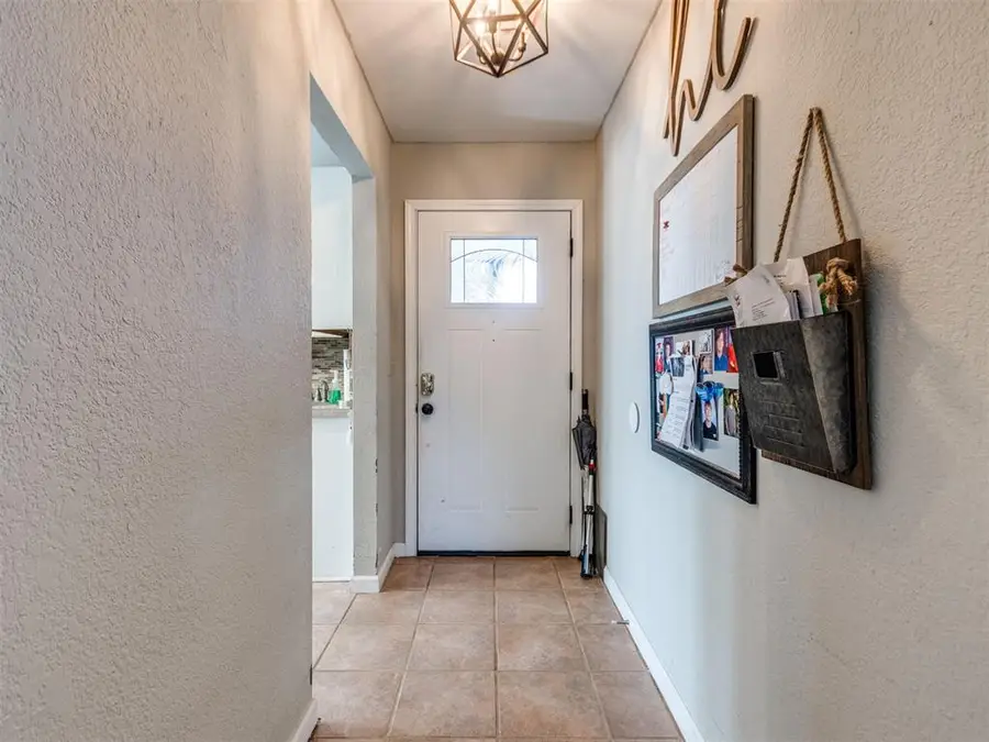 316 N Shefield Way, Mustang, OK 73064 - #3