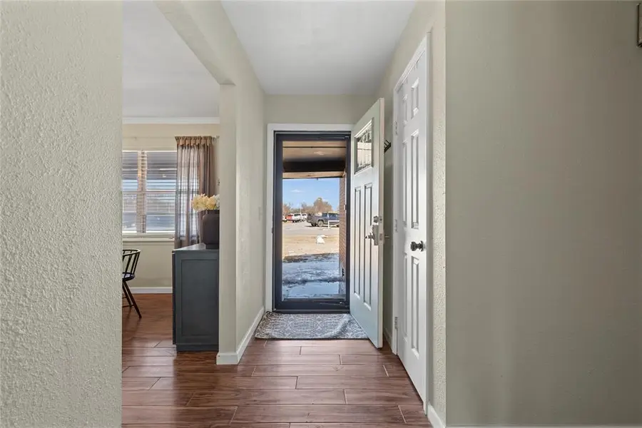 521 E Florida Avenue, Waurika, OK 73573 - #3