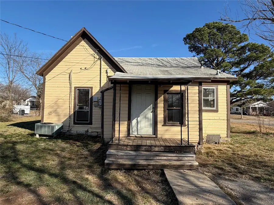 604 N Tucker Avenue, Shawnee, OK 74801 - #2