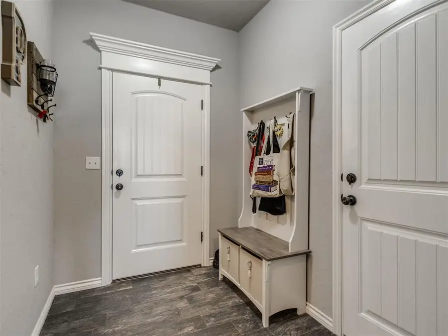 20575 Frontier Avenue, Harrah, OK 73045 - #3