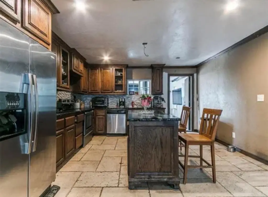 6001 Sandyhill Road, Choctaw, OK 73020 - #1