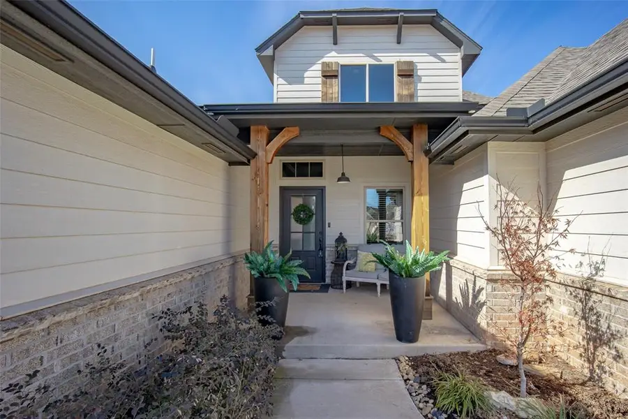 18621 Melogold Drive, Edmond, OK 73012 - Image #2