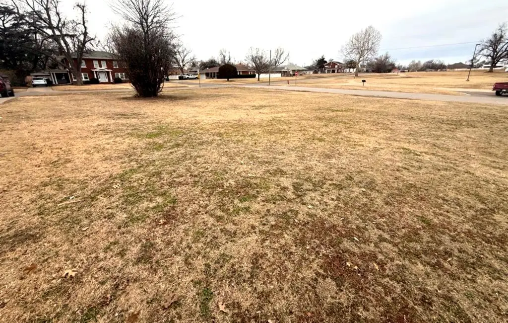 W Texas Avenue, Chickasha, OK 73018 - #1