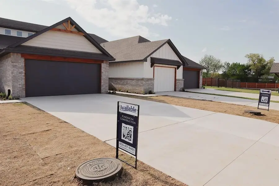 525 Wimbledon Road, Edmond, OK 73003 - #3