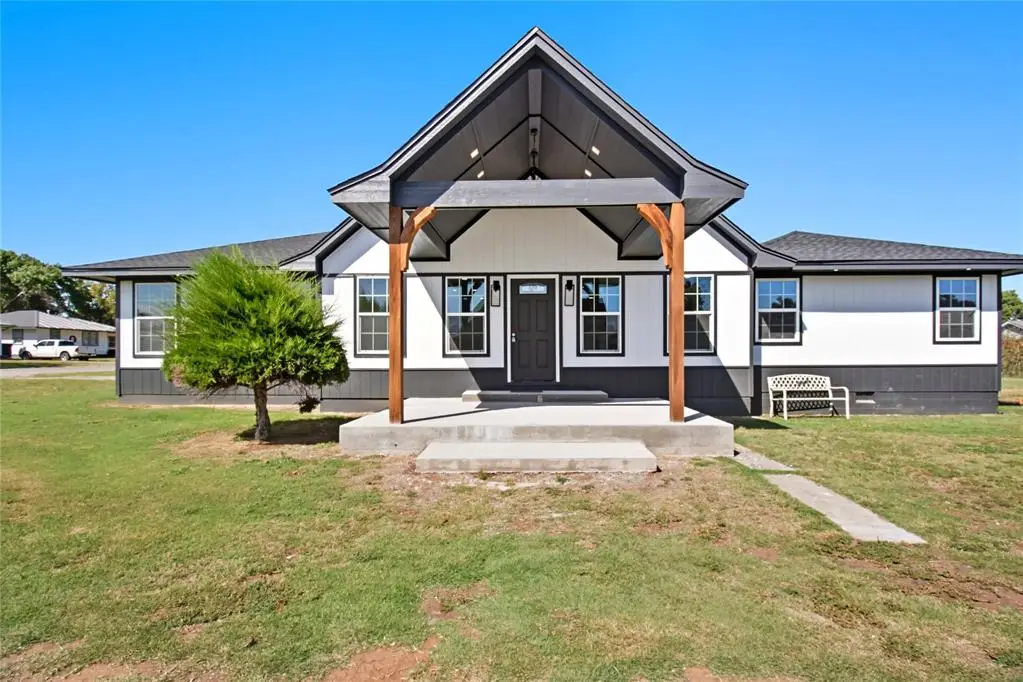 600 N Randlett, Hobart, OK 73651 - #1