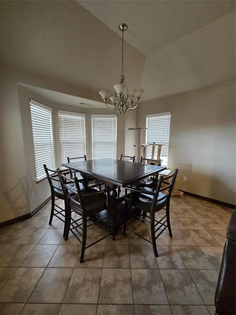 1611 Lady Street, Shawnee, OK 74804 - #2