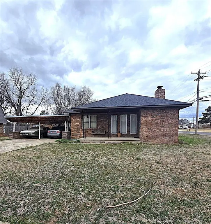419 N Harmon Avenue, Watonga, OK 73772 - #2