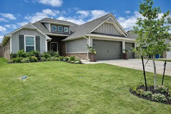 1313 N Beale Terrace, Mustang, OK 73064