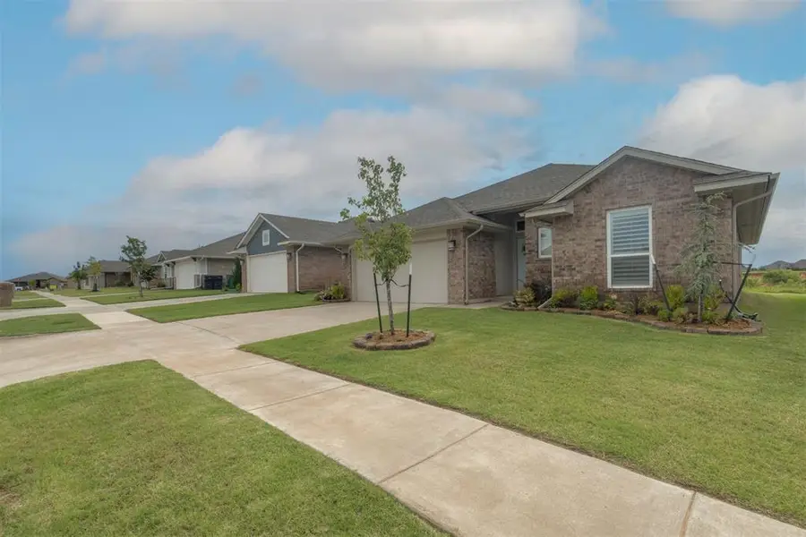18024 Sunny Stone Court, Edmond, OK 73012 - Image #2