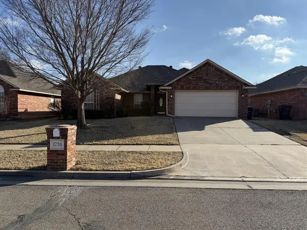1724 SW 32nd Street, Moore, OK 73160