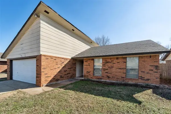 732 W Elder Drive, Mustang, OK 73064