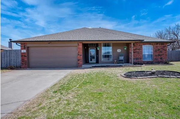 10536 NW 45th Court, Yukon, OK 73099