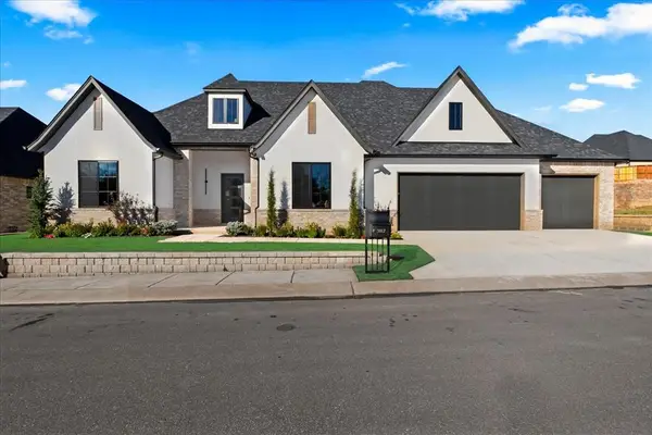 3917 Stone Bluff Way, Edmond, OK 73034