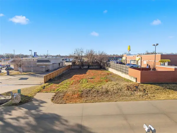 24 Cedar Avenue, Yukon, OK 73099