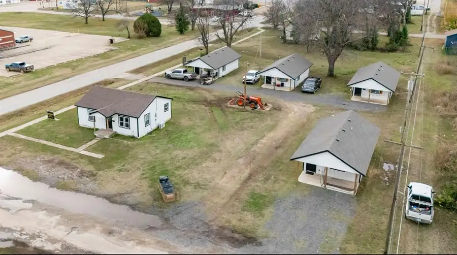 402 N 6th Avenue, Stroud, OK 74079 - #2