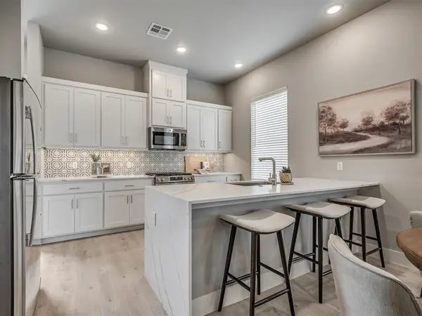 2600 Crescent, Oklahoma City, OK 73120