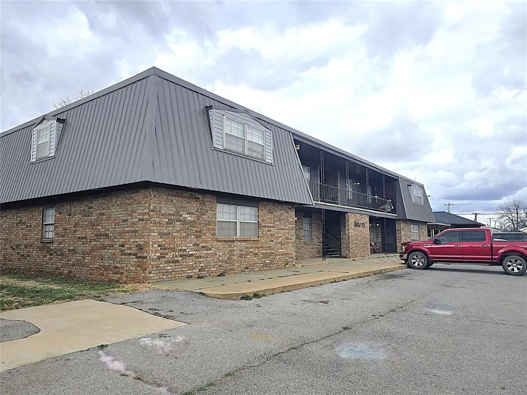415 N Harmon Avenue, Watonga, OK 73772 - #1