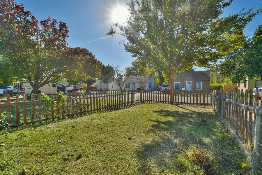 109 E Hayes Street, Norman, OK 73069 - #3