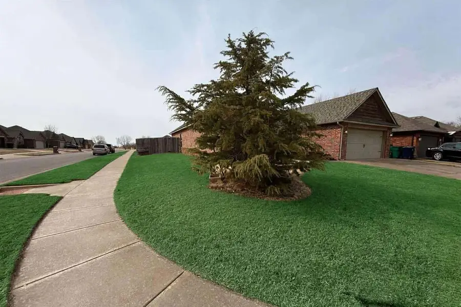 14101 Georgian Way, Yukon, OK 73099 - #3