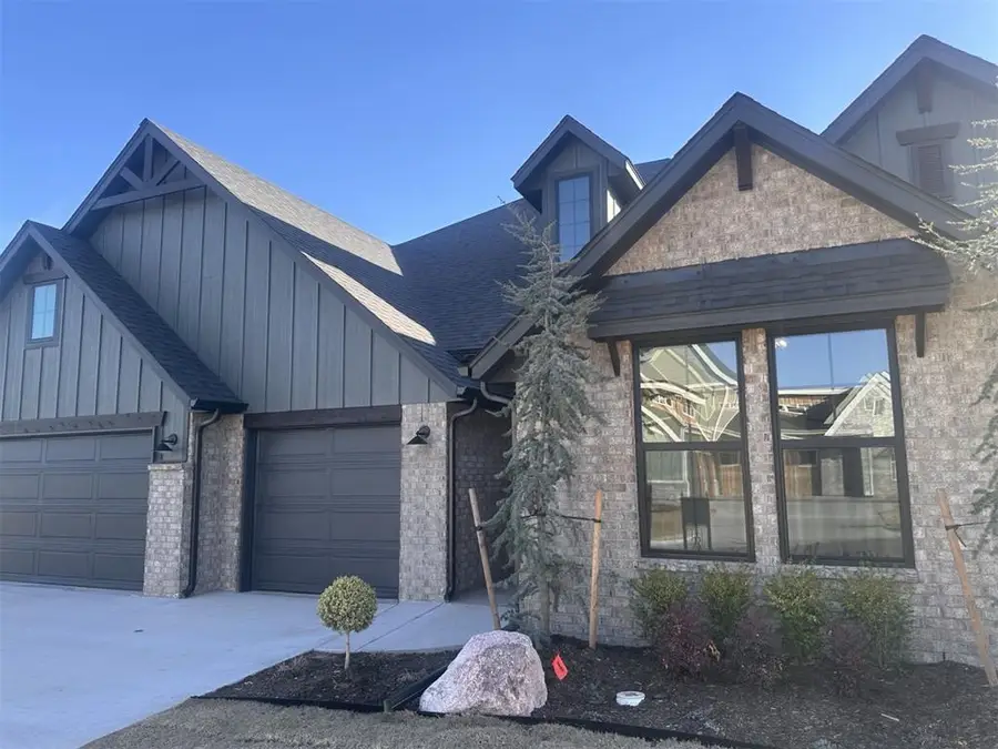 8100 Amber Ridge Drive, Edmond, OK 73034 - Image #2