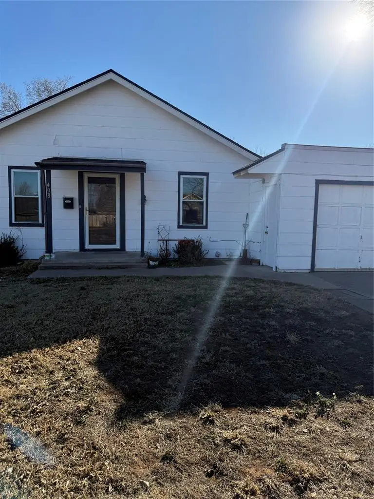 408 W Arapaho Avenue, Weatherford, OK 73096 - #1