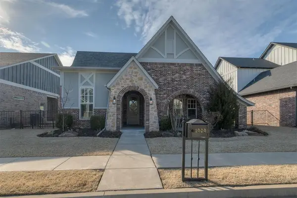 1909 Plaza District Drive, Edmond, OK 73034