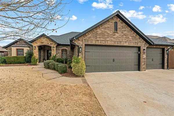 2124 Sycamore Creek Avenue, Yukon, OK 73099