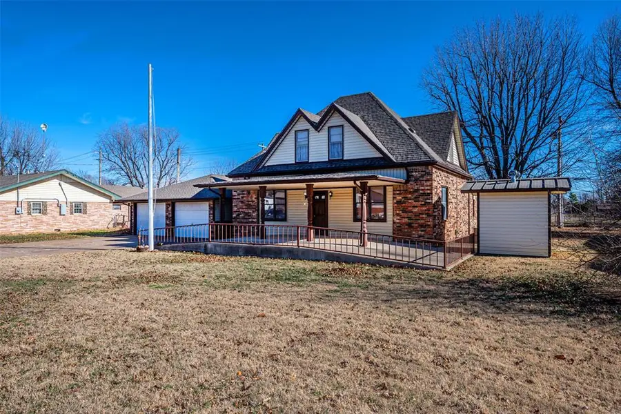104 SE 2nd Street, Tuttle, OK 73089 - #2