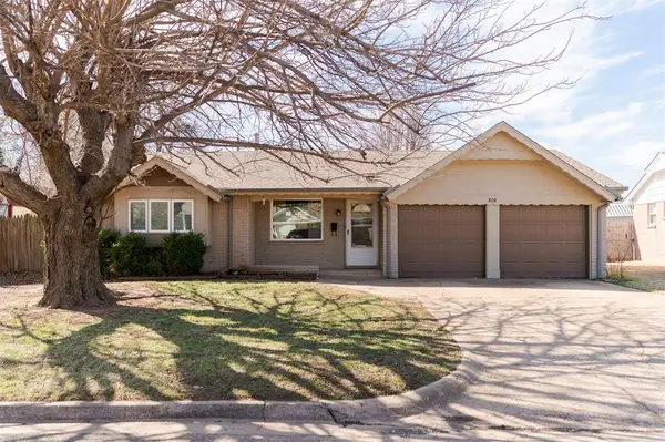 804 NW 16th Street, Moore, OK 73160