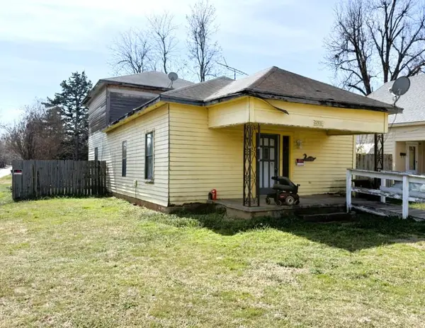 1301 W Idaho Avenue, Chickasha, OK 73018