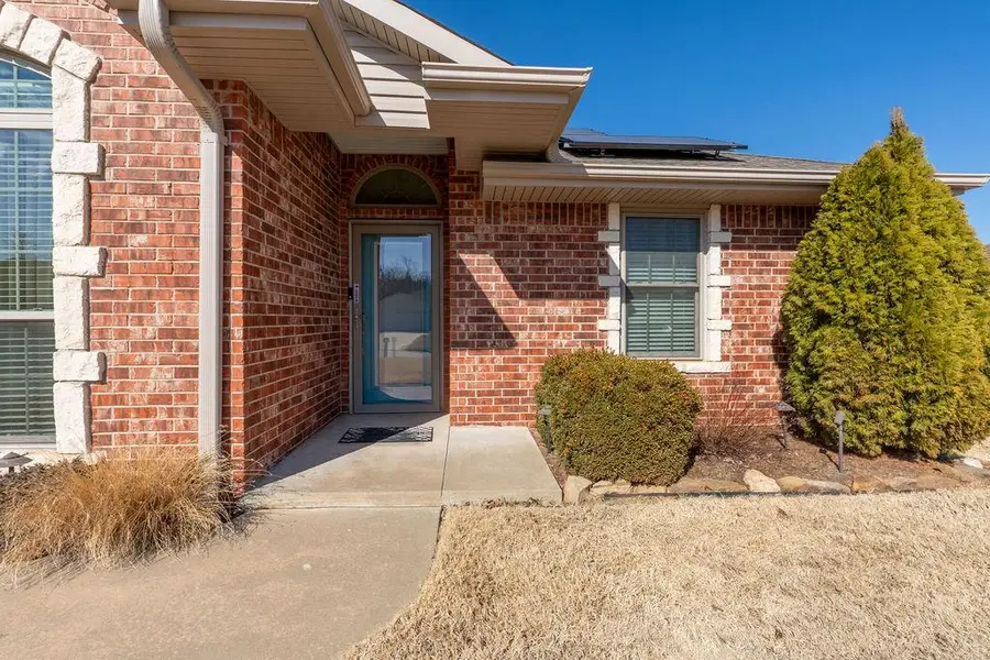 1204 Cambridge Drive, Shawnee, OK 74804 - #2
