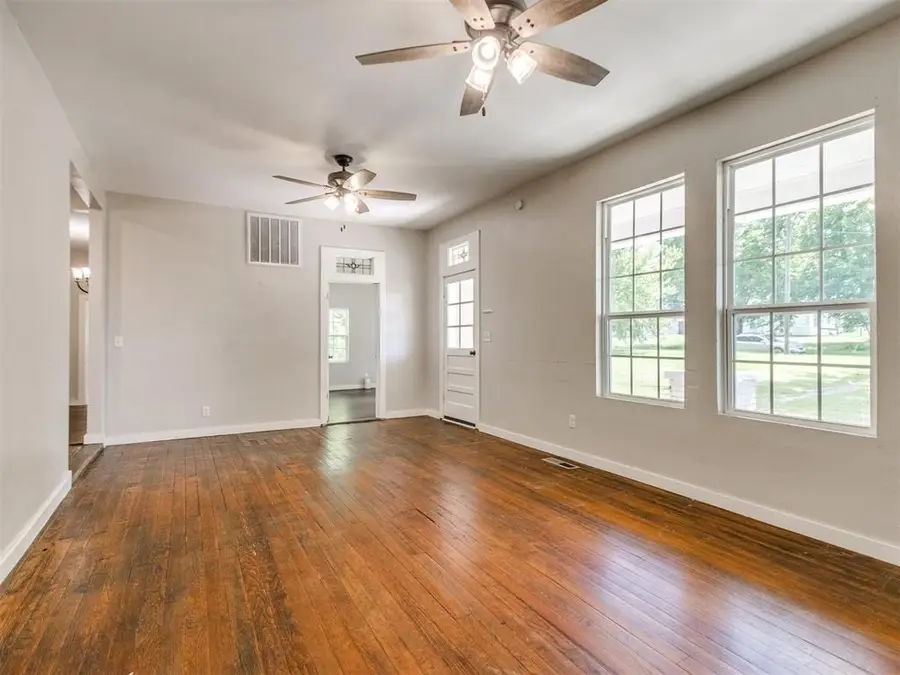 529 S 2nd Avenue, Purcell, OK 73080 - #2