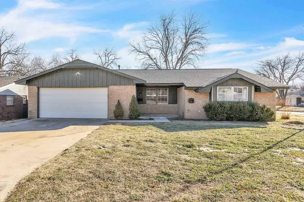 32 Comanche Drive, Shawnee, OK 74801