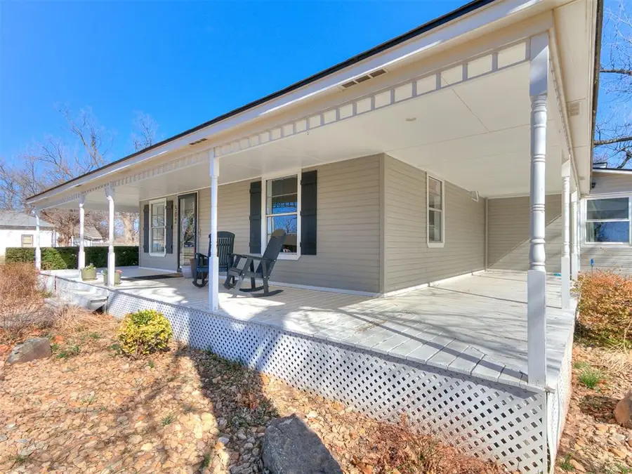 502 SW 5th Street, Tuttle, OK 73089 - #2