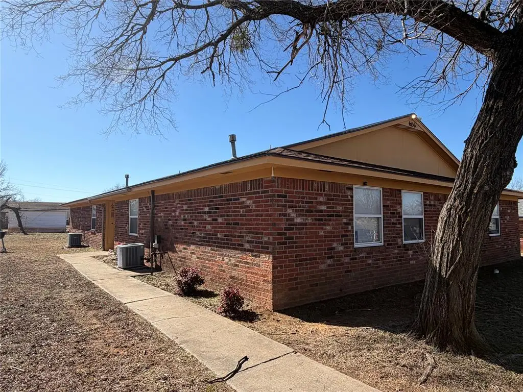 606 E Elizabeth Street, Tecumseh, OK 74873 - #1