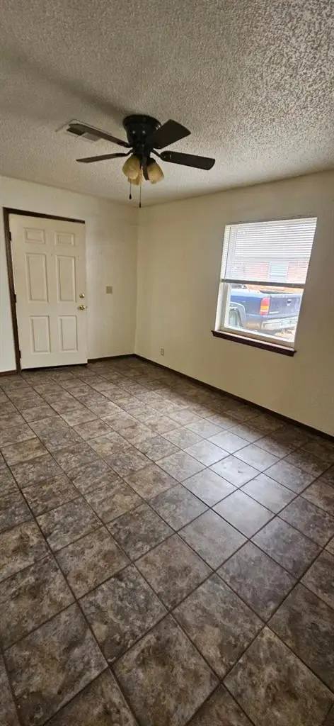 606 E Elizabeth Street, Tecumseh, OK 74873 - #2